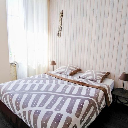 Les Gues Rivieres Bed and Breakfast Pujols  Eksteriør billede
