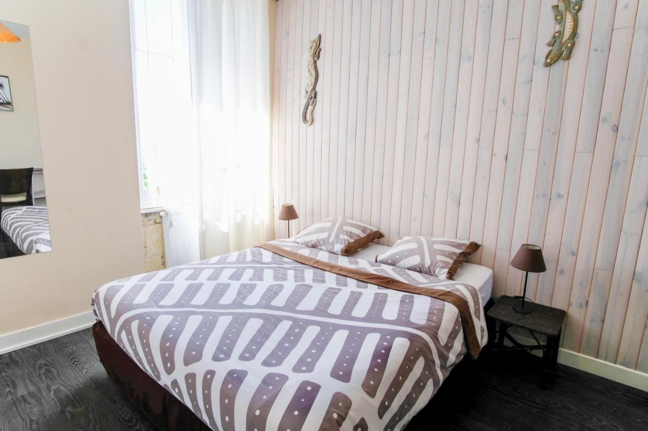 Les Gues Rivieres Bed and Breakfast Pujols  Eksteriør billede